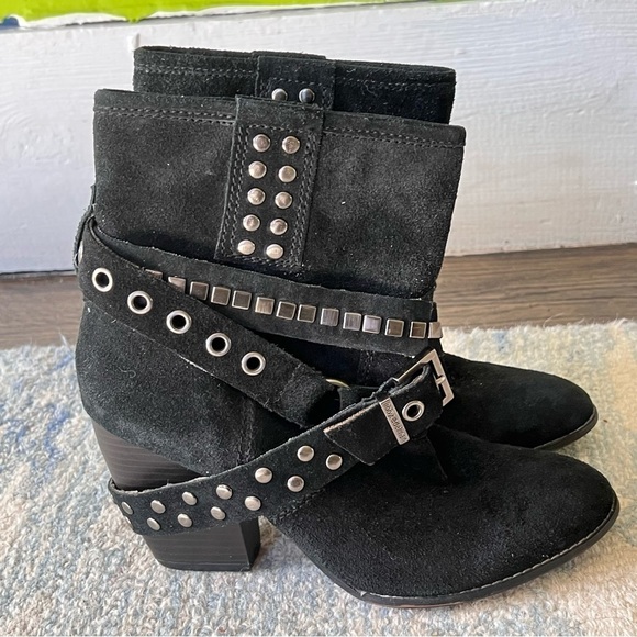 SUEDE LIBBY EDELMAN MOTO STUDDED STRAPS BUCKLE ANKLE BOOTIES BLACK SIZE 7.5 - Picture 1 of 8